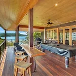 The Boathouse 4 Bedroom Luxury Private House