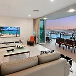 Pavillion 3 Absolute Waterfront 4 Bedroom 2 Lounge Room And Golf Buggy