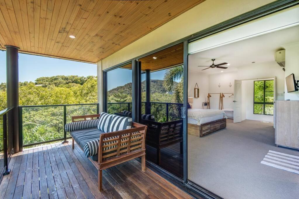 The Palms - Two Buggies Included * Hamilton Island
