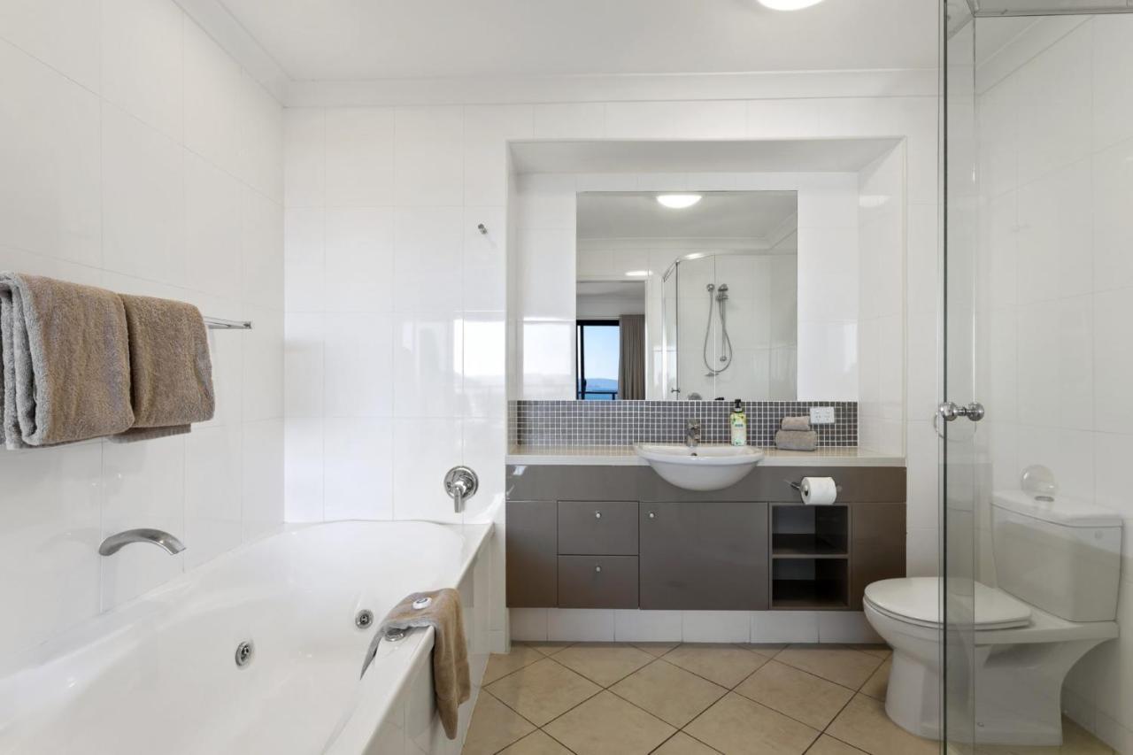 Shorelines 27 By Luxury Holidays Ocean View Buggy Transfers Bbq Apartment Hamilton Island