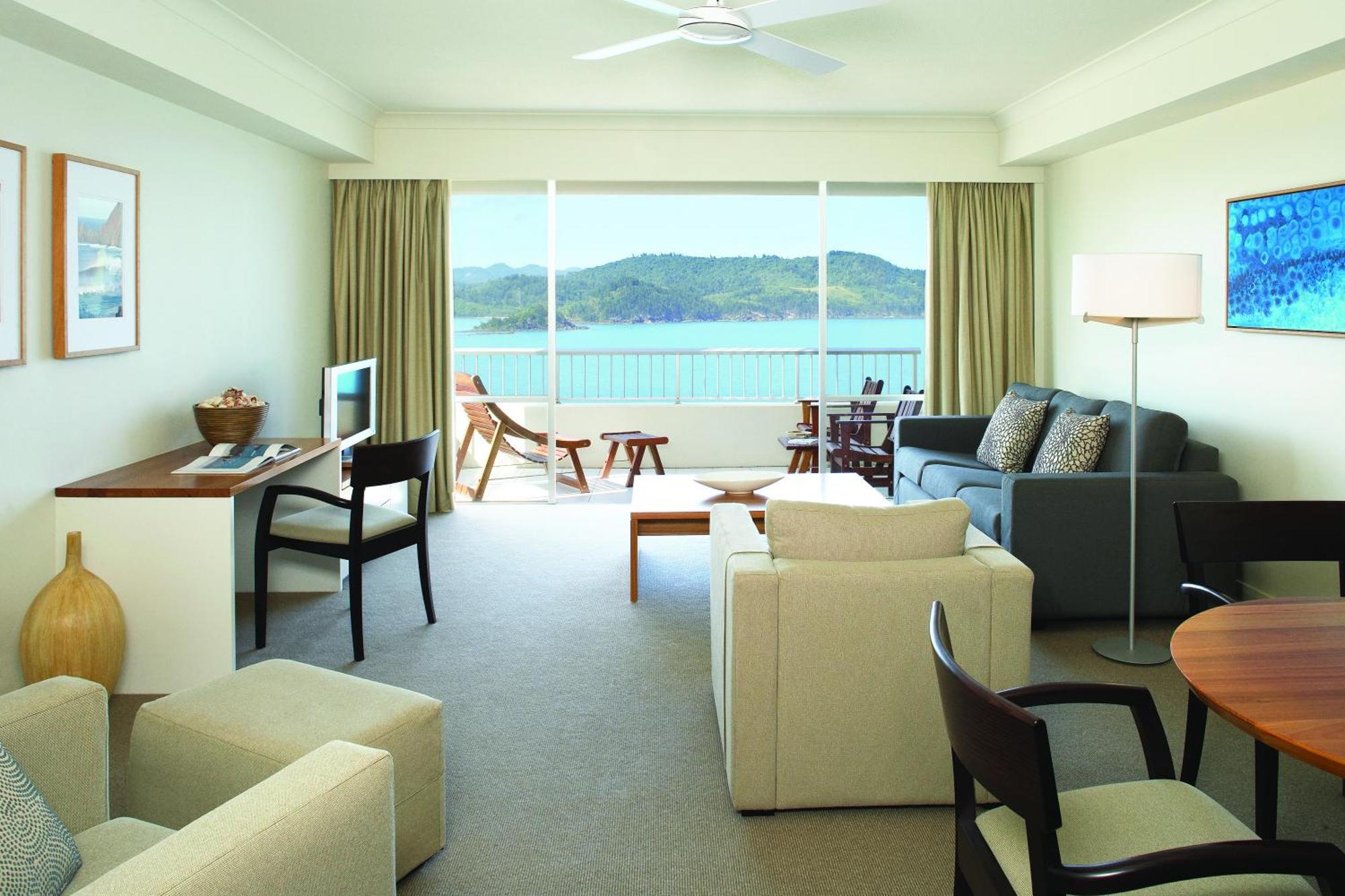 Reef View Hotel 4*