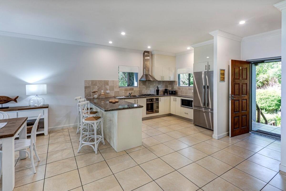 Blue Water Views 17 - Free Buggy Included! Hamilton Island