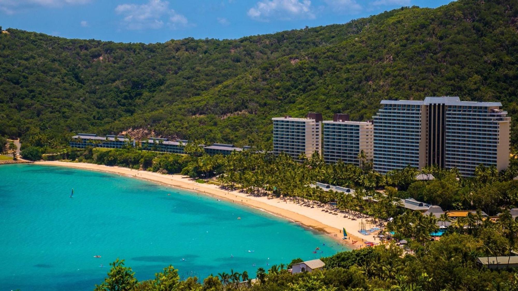 Beachfront Apartment Hamilton Island