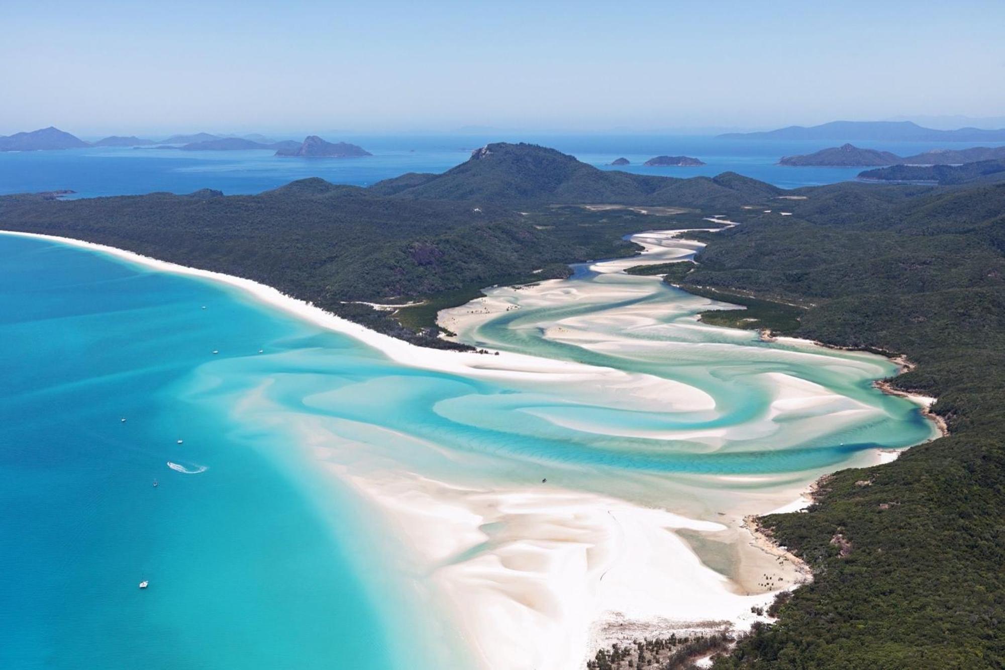Beachfront Apartment Hamilton Island
