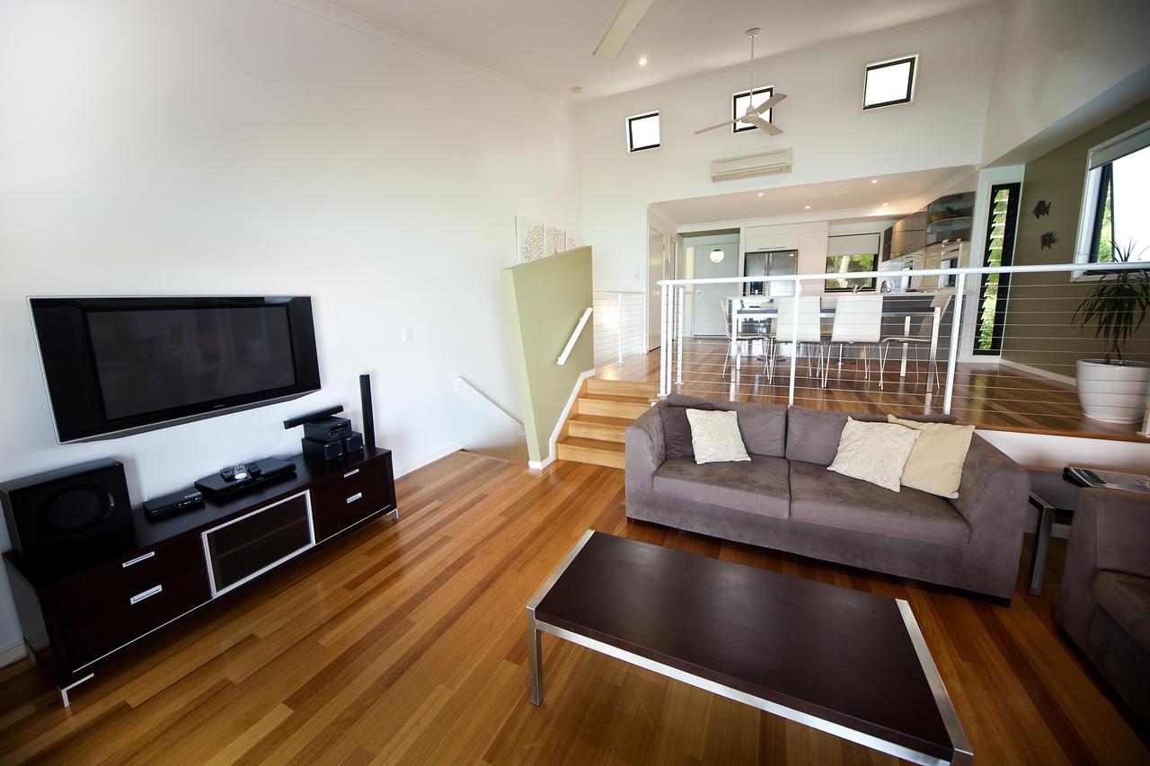 Apartment Shorelines
