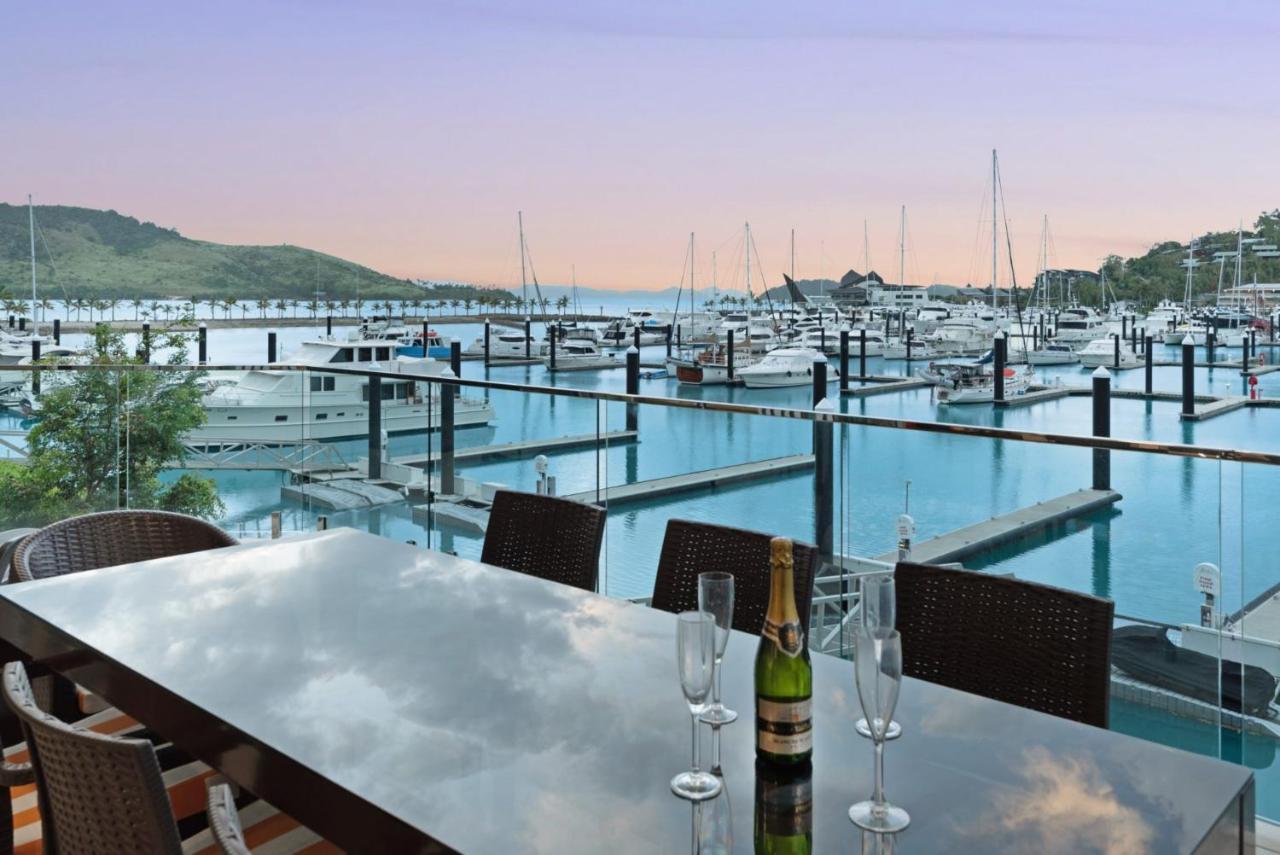 Pavillion 3 Absolute Waterfront 4 Bedroom 2 Lounge And Golf Buggy * Hamilton Island