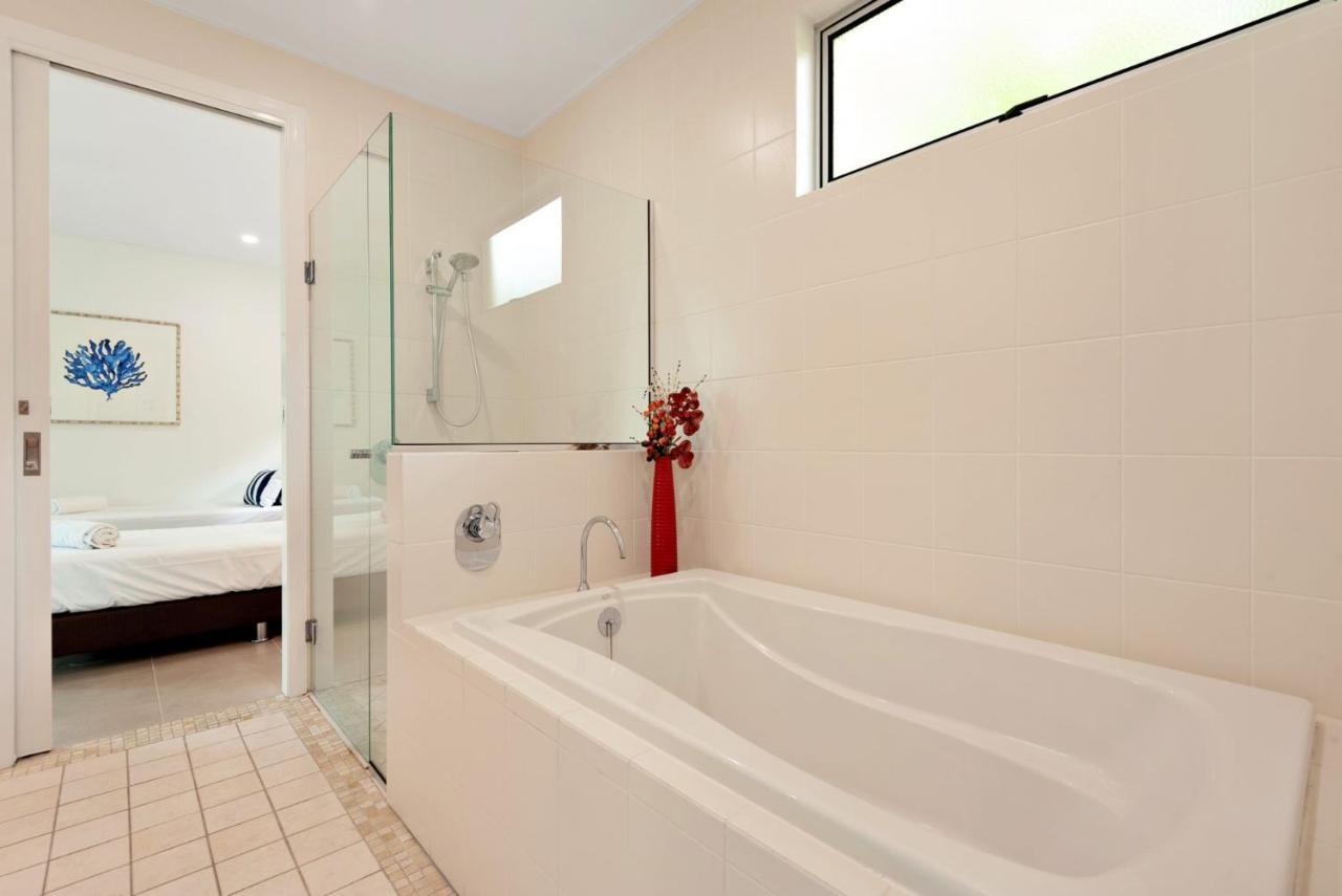 Apartment Pavillion 3 Absolute Waterfront 4 Bedroom 2 Lounge And Golf Buggy Hamilton Island