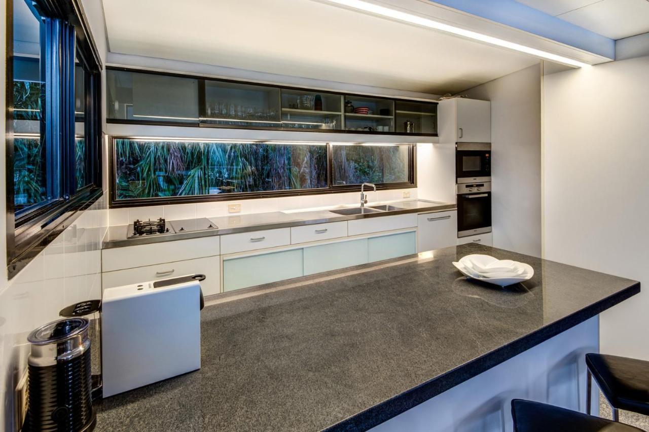 Waves 3 Luxury 3 Bedroom Endless Ocean Views Central Location + Buggy *