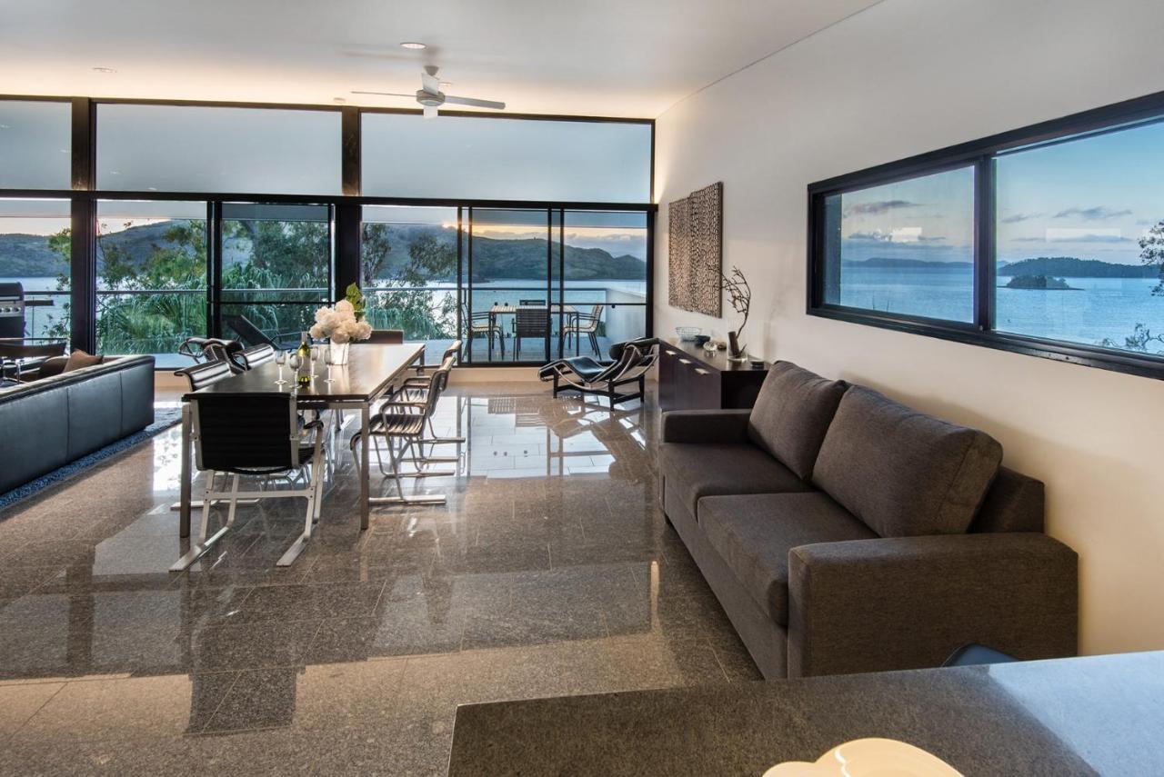 Waves 3 Luxury 3 Bedroom Endless Ocean Views Central Location + Buggy *