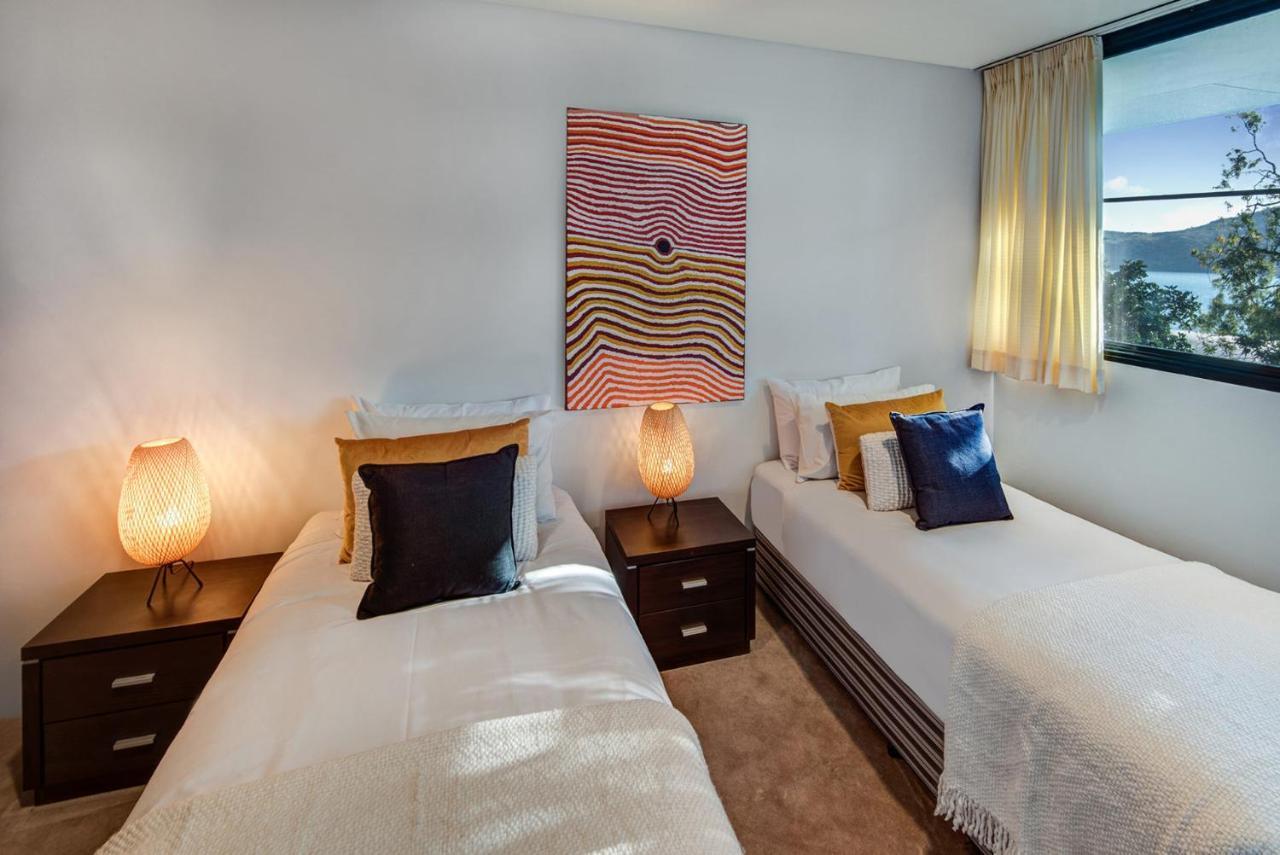 Waves 3 Luxury 3 Bedroom Endless Ocean Views Central Location + Buggy *