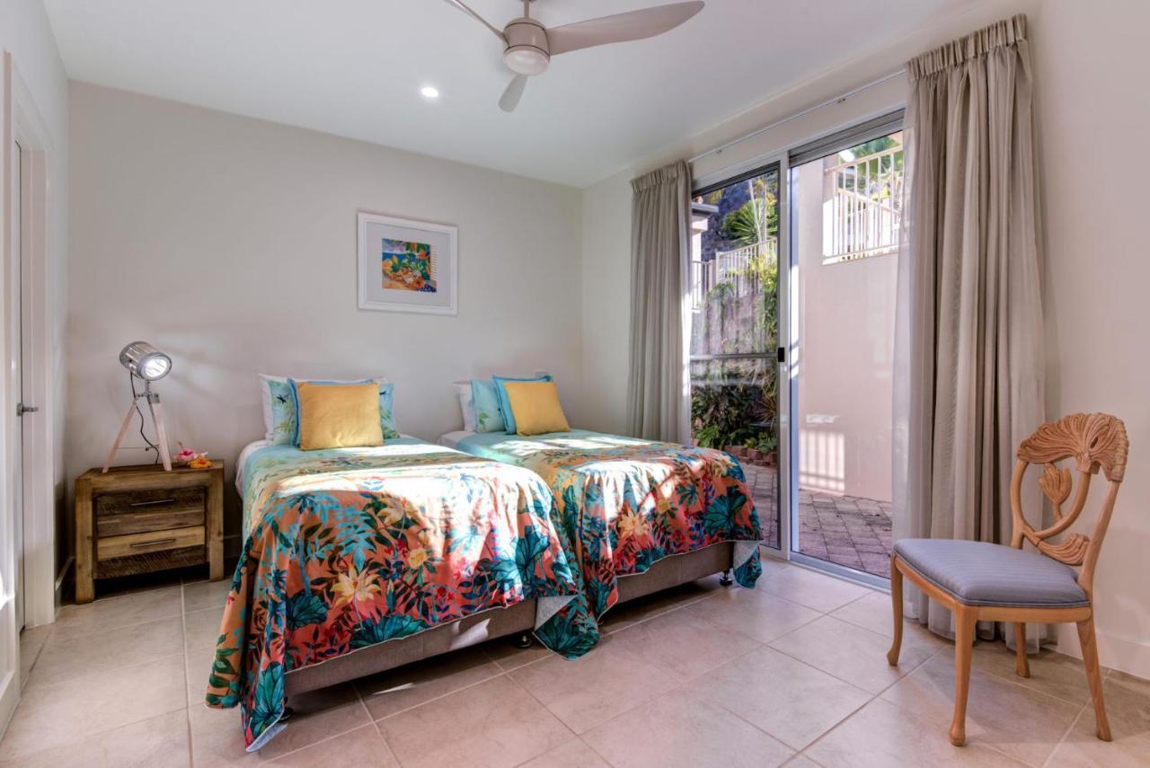 Holiday home La Bella Waters 1 Wide Reaching Ocean Views And Buggy Hamilton Island