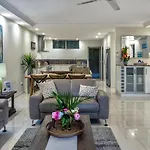Superior Poinciana 011 On Hamilton Island