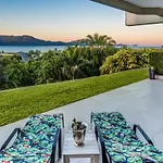 Superior Poinciana 011 On Hamilton Island
