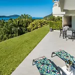 Superior Poinciana 011 On Hamilton Island