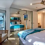 Villa 16 The Edge Oceanfront Deluxe 3 Bedroom Near Marina With Golf Buggy