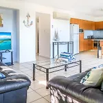 Oasis 25 Hamilton Island