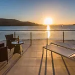 Hamilton Island Yacht Club Villas