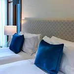 Hamilton Island Yacht Club Villas