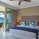 Hibiscus Apartments On Hamilton Island By Hiha