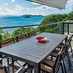 Waves 6 On Hamilton Island By Hiha
