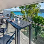 Waves 6 On Hamilton Island By Hiha
