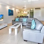 Poinciana 101 Hamilton Island Centrally Located 3 Bedroom, Plus Buggy!!