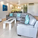 Poinciana 101 Hamilton Island Centrally Located 3 Bedroom, Plus Buggy!!