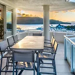 Yacht Harbour Tower 2, Hamilton Island - Million Dollar Views, Buggy & Valet Service