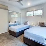 Heliconia 10 Newly Renovated Centrally Located House Hamilton Island