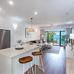 Haven On Hamilton Island -Private Apartment With Views & Buggy Fully Renovated In 2023