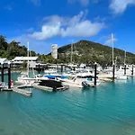 Haven On Hamilton Island -Private Apartment With Views & Buggy Fully Renovated In 2023