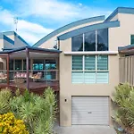 Cooinda Gardens On Hamilton Island By Hiha