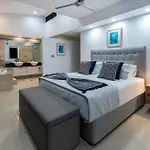 Villa 16 The Edge - Waterfront, Golf Buggy And Sea Views