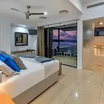 Villa 16 The Edge - Waterfront, Golf Buggy And Sea Views