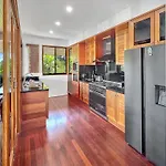 The Boathouse 4 Bedroom Luxury Private House