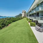 Poinciana 012 & Free Buggy Hamilton Island