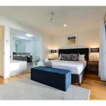 Shorelines 31 - Hamilton Island