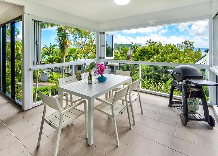 Oasis 1, 2 Bedroom, 1 Bathroom Apartment With Buggy!