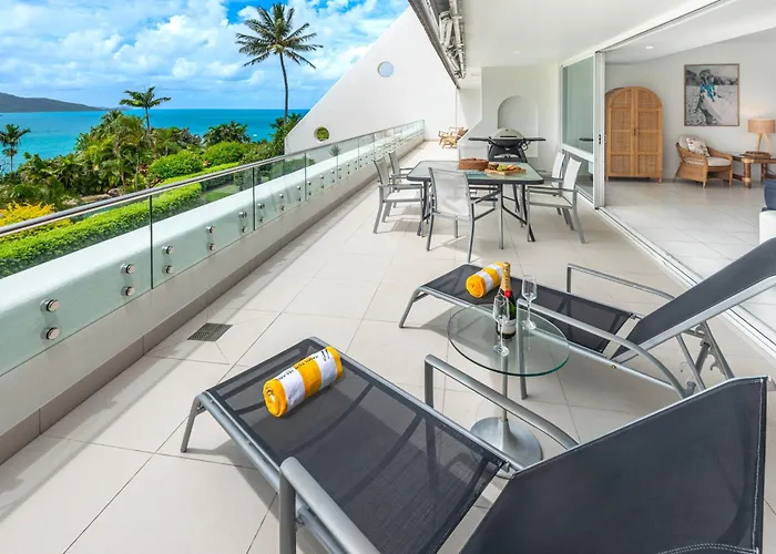 Bella Vista East 4 Oceanview, Golf Buggy, Valet Service & Shared Pool