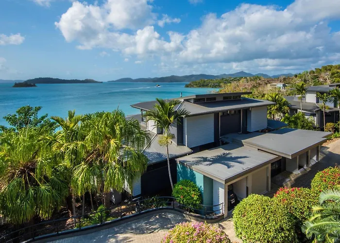 Villa 16 The Edge - Waterfront, Golf Buggy And Sea Views