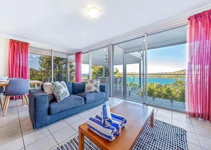 Oasis 22 - Hamilton Island