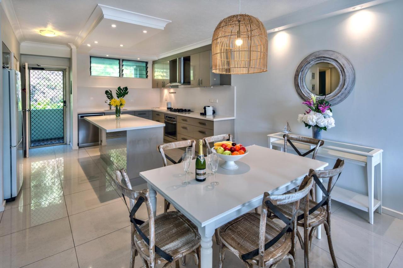 Poinciana - 2 Bedroom - On By Hiha Apartment