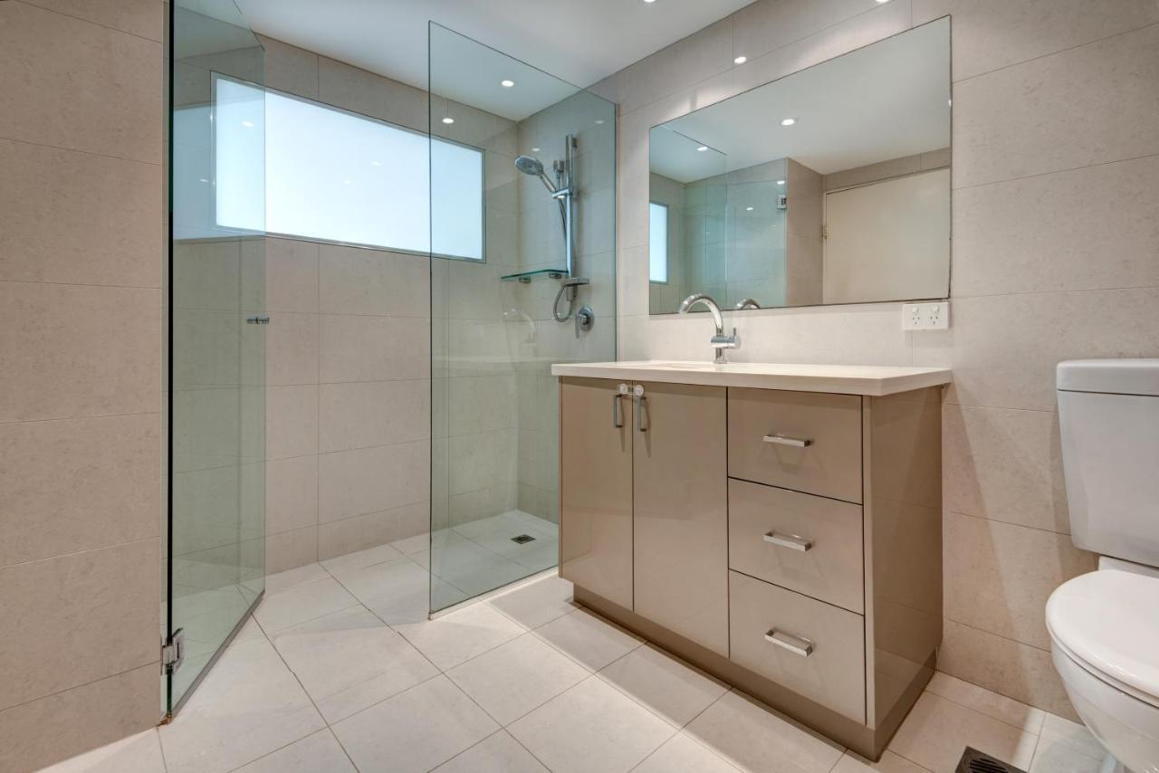 Apartment Poinciana - 2 Bedroom - On By Hiha Hamilton Island