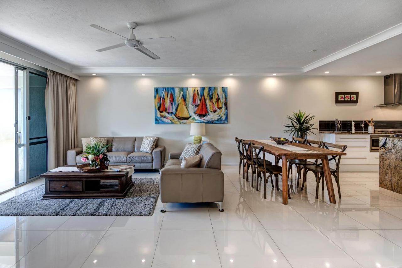Superior Poinciana 011 On Apartment