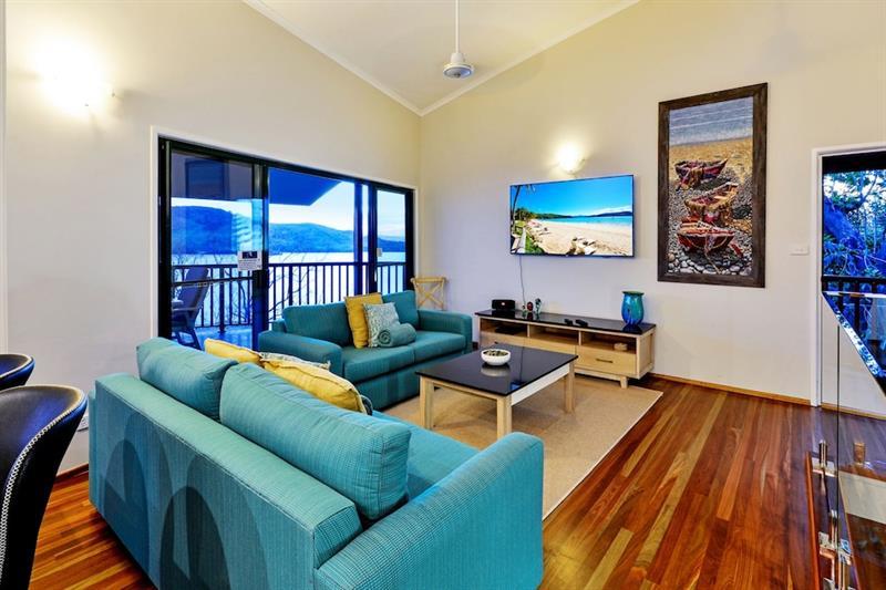 Casuarina Cove 16 Ocean View Deluxe Refurbished 3 Bedroom House Near Marina With Golf Buggy 4* Hamilton Island