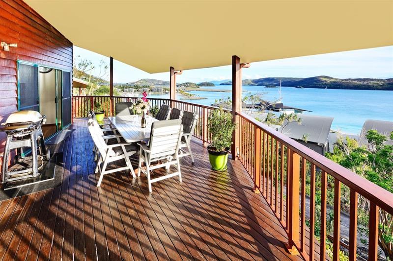 Hotel Casuarina Cove 16 Ocean View Deluxe Refurbished 3 Bedroom House Near Marina With Golf Buggy