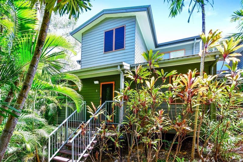 Hotel 1 Heliconia Ocean View 3 Bedroom House Near Marina With Golf Buggy Vr Hamilton Island