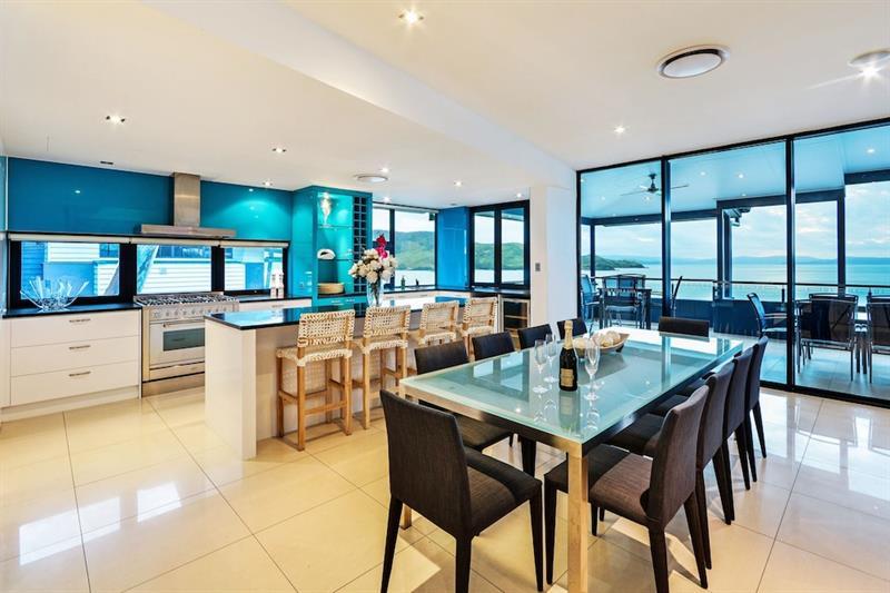12 The Edge Oceanfront Deluxe 3 Bedroom Near Marina With Golf Buggy Hotel
