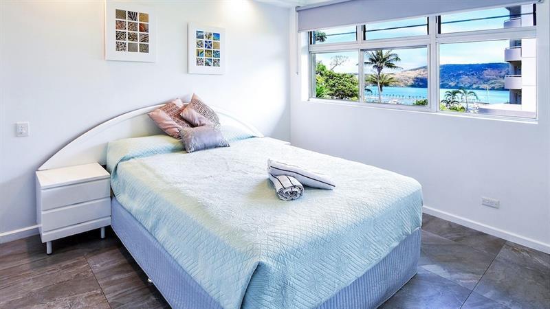 Poinciana - 3 Bedroom - On By Hiha Apartment