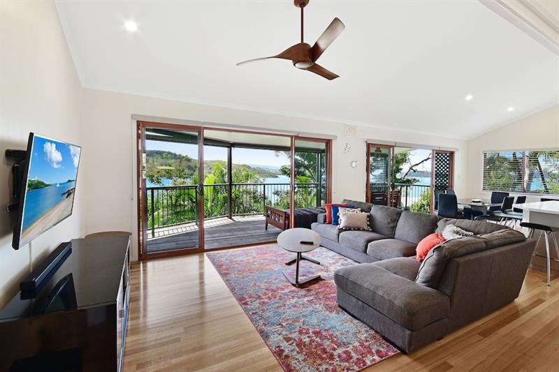 Heliconia 10 Newly Renovated Centrally Located House Apartment Hamilton Island